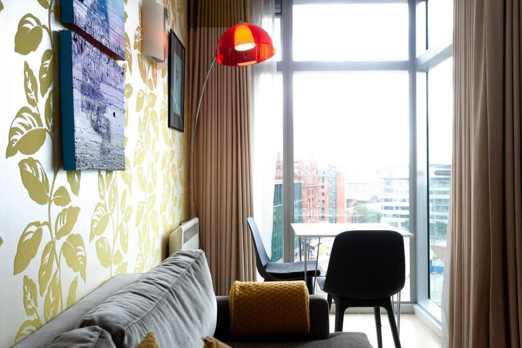 Iconic Luxury Manchester Apartment Exterior photo