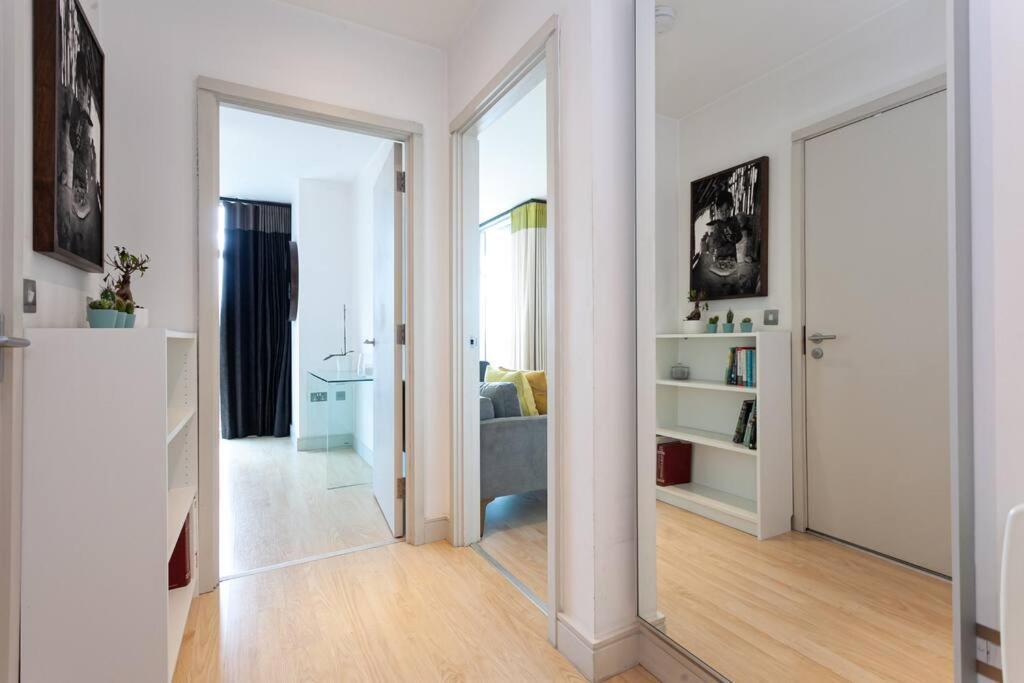 Iconic Luxury Manchester Apartment Exterior photo